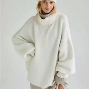 Free People Milo Pullover Turtleneck Thick Fuzzy Tunic Sweater Ivory